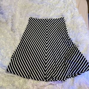 Ann Taylor Women’s XS Black & White Striped Skirt